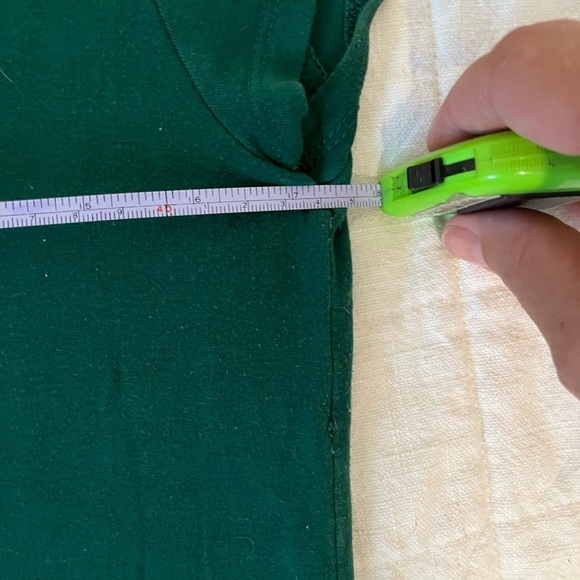 Merona Women's Green V-Neck Top - Picture 4 of 5